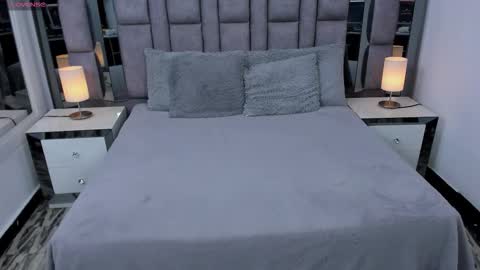 EMMA HILL online show from 11/27/25, 11:12