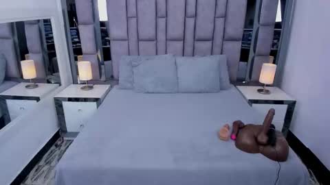 EMMA HILL online show from 03/25/26, 11:05