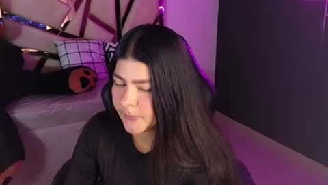 Emma online show from 02/11/25, 10:37