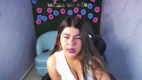 Emma online show from 02/28/25, 10:41