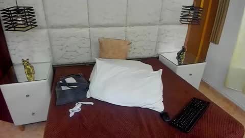 emmaLogge online show from 03/04/26, 08:04