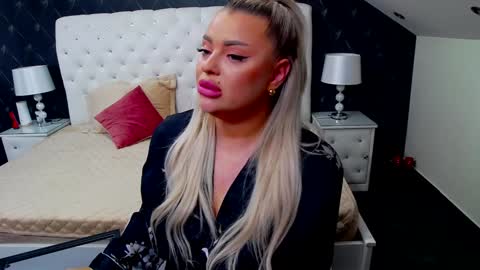 Emma Mavis online show from 01/21/25, 06:54