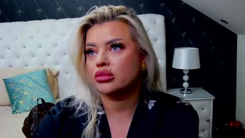 Emma Mavis online show from 01/23/25, 08:57