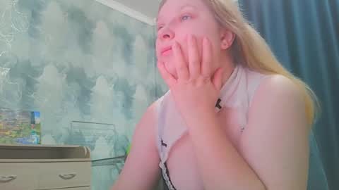 emmamelody online show from 10/20/25, 10:49