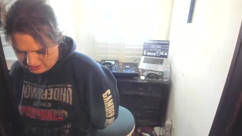 Emma Miley online show from 12/12/24, 07:04