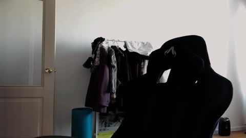 Snapshot of emmamon chatting on 02/26/25, 10:04 Emma online show from 02/26/25, 10:04