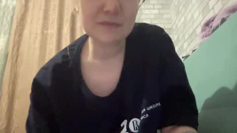 emmanoir_ online show from 03/05/25, 10:21