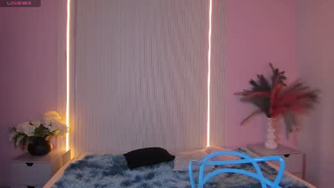 Snapshot of emmaray3 chatting on 07/26/26, 11:39 emmaray3 online show from 07/26/26, 11:39