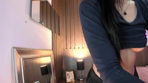 Emma online show from 04/10/26, 08:13