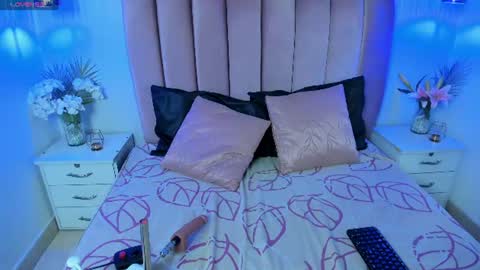 Snapshot of emmarogerss_ chatting on 07/15/26, 04:51 emmarogerss_ online show from 07/15/26, 04:51
