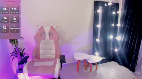 Emma Russell online show from 01/09/25, 08:33