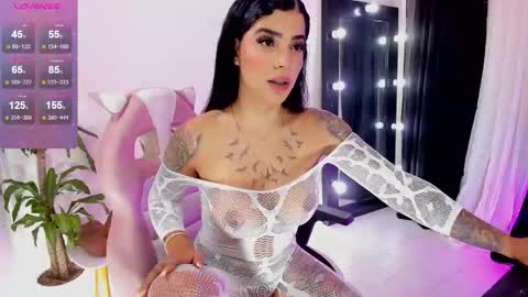 Emma Russell online show from 09/14/25, 08:19