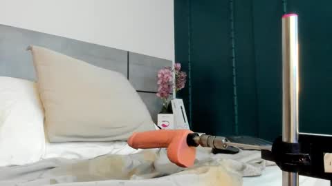  Emma  online show from 02/22/25, 08:29