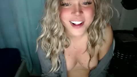 YourDreamGirl Emma  online show from 12/01/25, 02:27