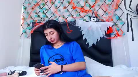  Emma  online show from 10/14/25, 04:08