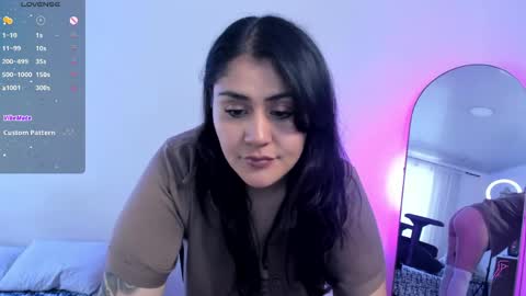 Snapshot of emmax_x chatting on 06/04/26, 03:51 EMMA online show from 06/04/26, 03:51