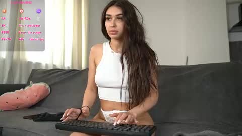 Snapshot of emmaxblanco chatting on 06/28/26, 08:53 emmaxblanco online show from 06/28/26, 08:53