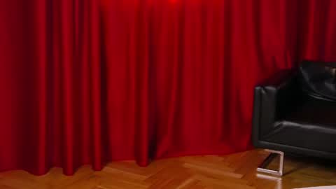 Snapshot of emmelyn_ chatting on 06/09/26, 04:46 Emm online show from 06/09/26, 04:46