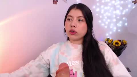 Snapshot of emmi_0 chatting on 09/28/25, 04:45 Emily Independent model online show from 09/28/25, 04:45