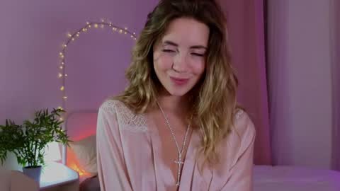 Snapshot of emmi_rosee chatting on 12/05/24, 01:49 Miss Emmi online show from 12/05/24, 01:49