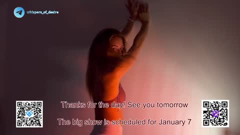 Snapshot of emmi_rosee chatting on 01/04/25, 07:44 Miss Emmi online show from 01/04/25, 07:44