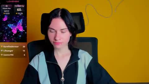 Emmi online show from 05/11/26, 04:04