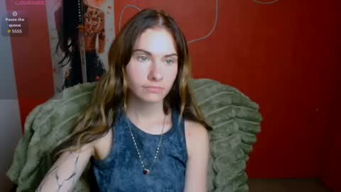 Snapshot of emmi_rossum chatting on 06/17/26, 11:12 Emmi online show from 06/17/26, 11:12