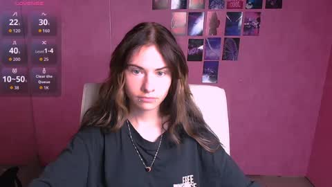 Snapshot of emmi_rossum chatting on 06/18/26, 05:19 Emmi online show from 06/18/26, 05:19