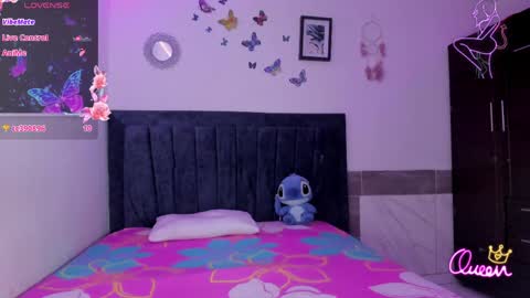 Snapshot of emmie_bunny chatting on 05/15/26, 10:06 Emmie online show from 05/15/26, 10:06