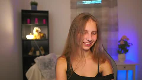 Emmie online show from 05/21/26, 02:13