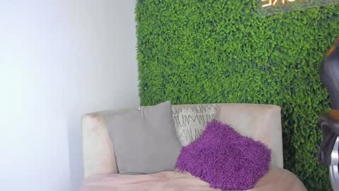 Emmiily online show from 01/24/25, 08:00