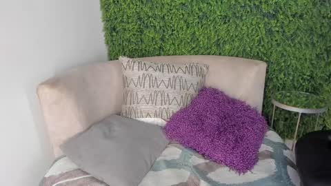 Emmiily online show from 01/31/25, 08:12