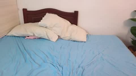 Emmily online show from 11/29/25, 07:44