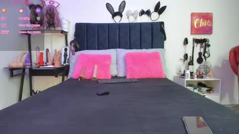          online show from 03/12/25, 12:04