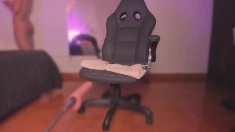    online show from 04/12/26, 09:58