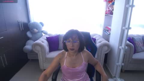 Emmily online show from 01/18/25, 08:19