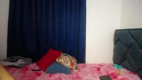 Snapshot of emmilychevalier chatting on 06/10/26, 07:51 Emmily online show from 06/10/26, 07:51