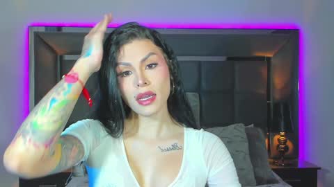 Emmily Santibaez online show from 12/09/24, 01:45