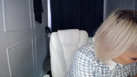 Snapshot of emmmam chatting on 06/09/26, 11:11 emmmam online show from 06/09/26, 11:11