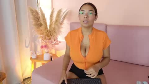 Snapshot of emmy_and_luna chatting on 05/28/26, 12:35 Emmy and Luna online show from 05/28/26, 12:35