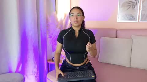 Snapshot of emmy_and_luna chatting on 07/19/26, 12:53 Emmy and Luna online show from 07/19/26, 12:53
