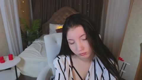 Snapshot of emmy_dreamy_ chatting on 07/26/26, 01:36 emmy_dreamy_ online show from 07/26/26, 01:36