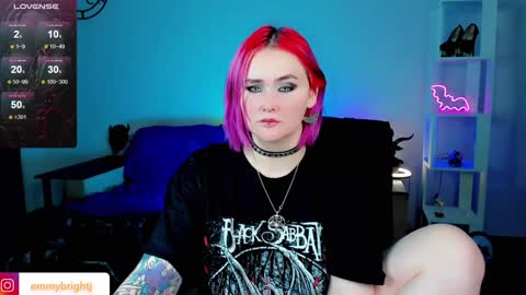 Snapshot of emmybrightj_ chatting on 01/23/25, 11:05 Emmy Bright     50  online show from 01/23/25, 11:05