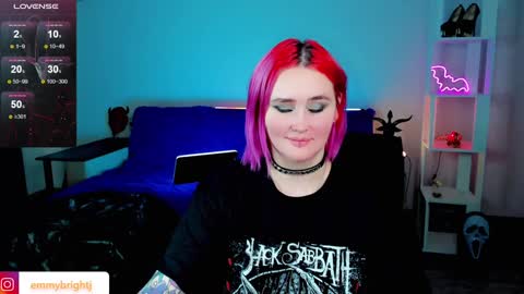 Snapshot of emmybrightj_ chatting on 01/24/25, 05:10 Emmy Bright     50  online show from 01/24/25, 05:10