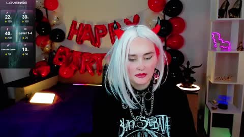 Snapshot of emmybrightj_ chatting on 02/06/25, 08:07 Emmy Bright     50  online show from 02/06/25, 08:07