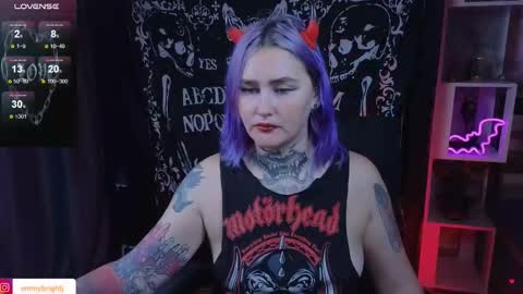 Snapshot of emmybrightj_ chatting on 09/10/25, 04:07 Emmy Bright     50  online show from 09/10/25, 04:07