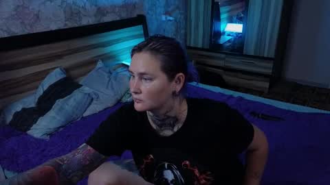 Snapshot of emmybrightj_ chatting on 09/13/25, 06:18 Emmy Bright     50  online show from 09/13/25, 06:18