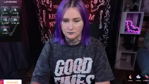 Snapshot of emmybrightj_ chatting on 09/17/25, 05:58 Emmy Bright     50  online show from 09/17/25, 05:58