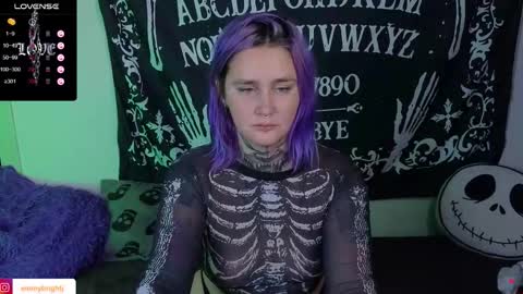 Snapshot of emmybrightj_ chatting on 09/22/25, 01:07 Emmy Bright     50  online show from 09/22/25, 01:07