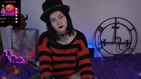 Snapshot of emmybrightj_ chatting on 10/26/25, 02:06 Emmy Bright     50  online show from 10/26/25, 02:06